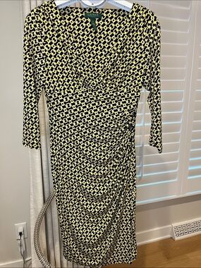 Lauren Ralph Lauren Black and Yellow Chain Print Geometric Wrap Midi Dress 8